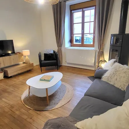 Holiday home Maison Cosy 4-6 Pers Avec Terrasse & Hyper Centre A Pied 300 M Linge Inclus